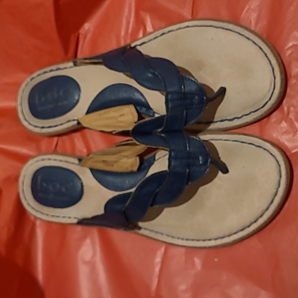 B.O.C Born Women Blue Leather Sandals Flip Flop shoes sz 9M